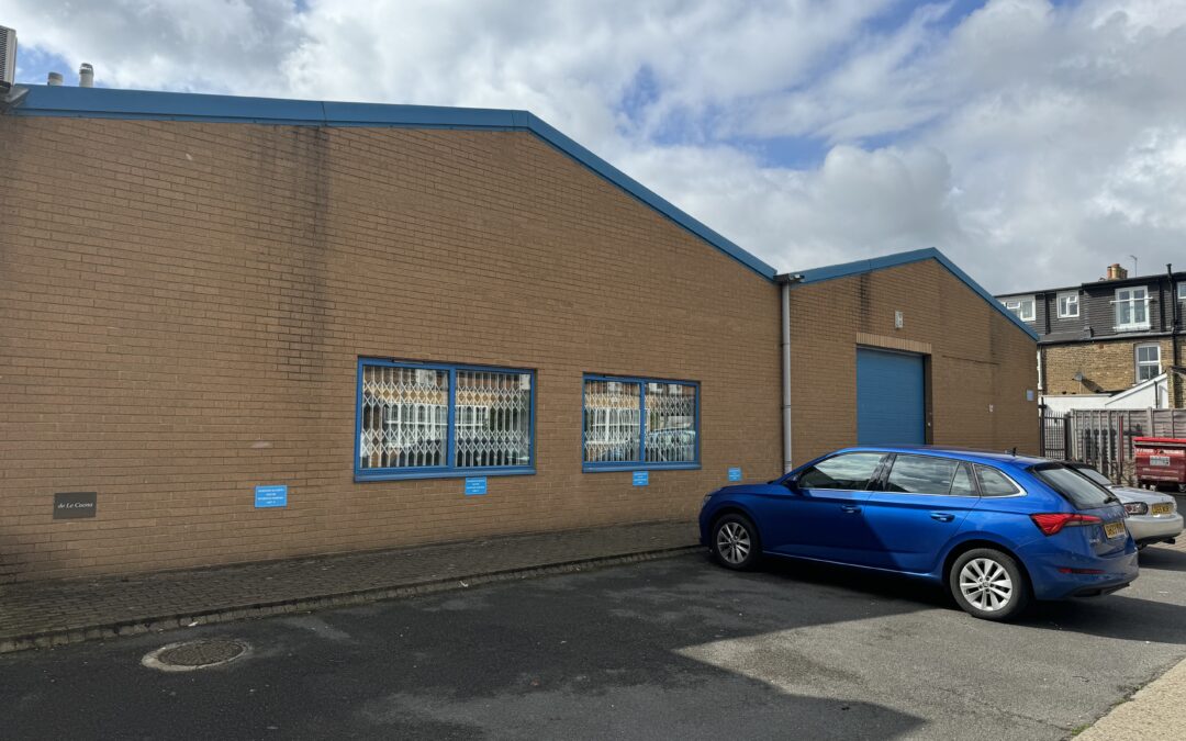 Unit 6 Windsor Business Centre Vansittart Industrial Estate Windsor Berkshire SL4 1SP